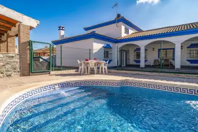 Image de Magnifique maison de 5 chambres à Los.