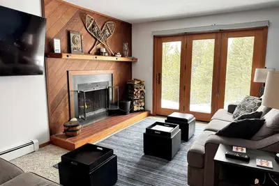 Image de Cozy 2-bdrm condo+fireplace+ground level+WiFi in Silverthorne- fully renovated