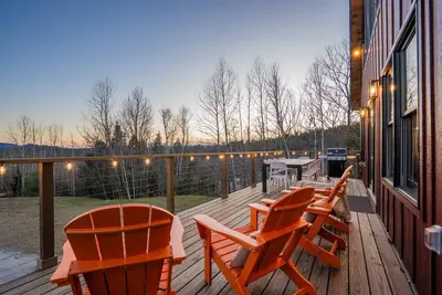 Image de New Chalet: MtnViews-Hottub-Sauna-Firepit-GameRm-Playground-DogsOK