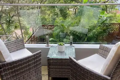 Image de Sunny Beachside Bliss: Stay minutes away from the Coogee Shoreline  \n