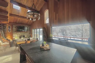 Image de MontTremblant PrivateRanchLake&Trails 3Bdr 2Fireplace HotTubSauna Farm&SkiSlopes