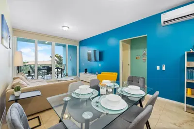 Image de 2 Bed 2 bath @ Island Vibes at Isla Bonita!