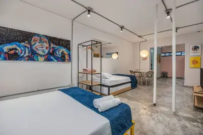 Image de Cozy Loft Apartment in Manila with kitchenette