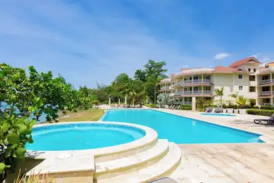 Image de Luxury 2-bedroom apartment +1, 700sqft in the center of Sosua, Puerto Plata