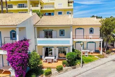 Image de Cozy quiet cottage at the Meia Praia beach, close to the village of Lagos