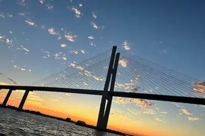 Image de Charming 2-bedroom Rv with Ac, fitness room, WiFi in Brunswick