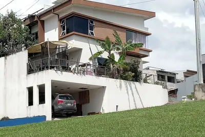 Image de Gated Community Cozy 3-Bedroom Home – Perfect Hub for Exploring Costa Rica!