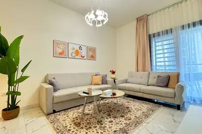 Image de Al Raha Bliss: Luxe 2br Coastal Retreat