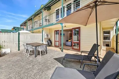 Image de Private Beachside Escape at Cora Lynn - Ground Floor Apt 3