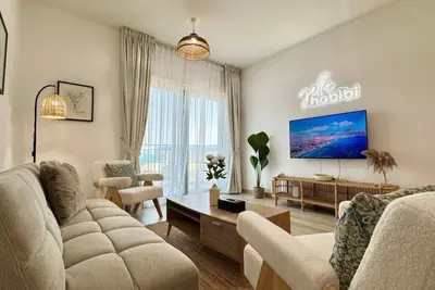 Image de 1br Water's Edge apt: Yas Island | Private Balcony