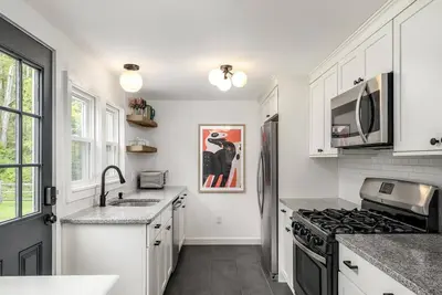 Image de New! Berkshire Bliss. Cheery & comfortable private home in Williamstown Center