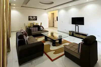 Image de 2br Apartment with Pool and Wifi near Airport