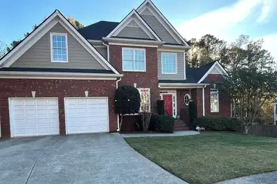 Image de Spacious Large Family Home- Pet Friendly with large fenced yard!