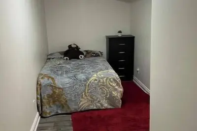 Image de 2-bedroom basement suite