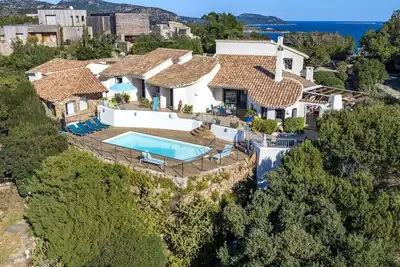 Image de Merveilleuse maison de vacances privée avec Wifi, piscine privée, climatisation, terrasse, parking