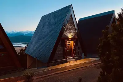Image de Chalet cozy avec jacuzzi et vue lac
