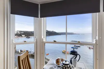 The Lookout at Goscar - sleeps 4 guests  in 2 bedrooms