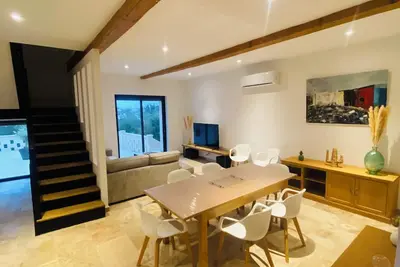 Image de Magnifique Maison 9 personnes proche du centre ville.