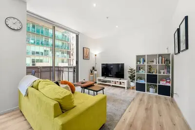 Image de Wills Court - Perfect Central City Base w/ parking