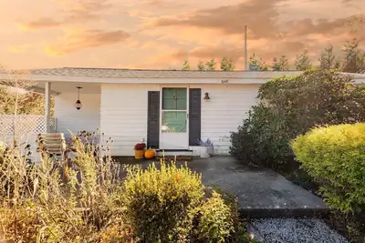 Image de Quiet and Cozy Cottage at Sandy Cove 1 Br Sleeps 4