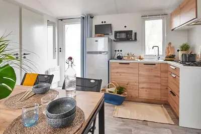 Image de ZEcamping 3* familial piscine couverte mobil-home Tv Bbq 27m2