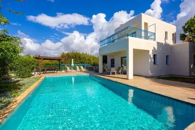 Image de Villa Apollonas - Trois Chambres Villa, Couchages 7