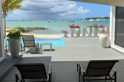 Luxurious beachfront villa with private pool