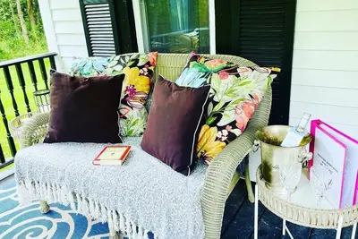 Image de Secluded Cottage near Chq Institution & Lake