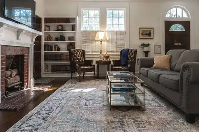 Image de Historic Park Place Retreat  3 Bdrm on the Park