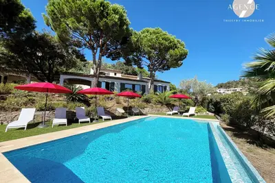 Image de Villa vue mer, 4 chambres et piscine privative, Ste Maxime