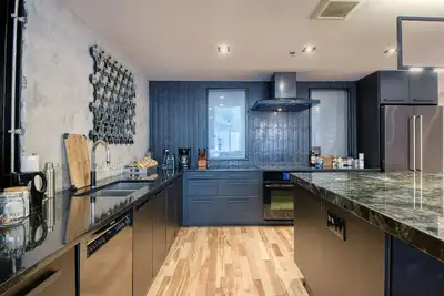 Image de Loft: Luxury 21' Foot Ceiling, 3 bedroom loft, 2 bath, downtown Montreal