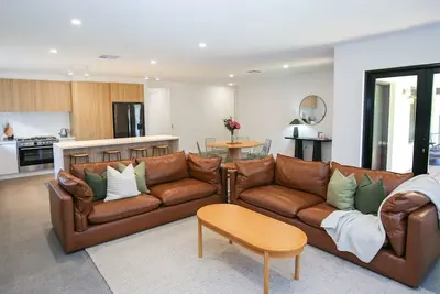 Manning Retreat - your family haven on Gavan St