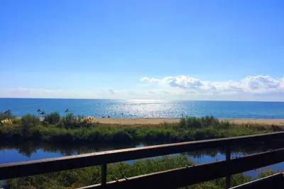 Image de Bel appartement en bord de plage face à la mer