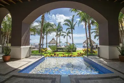 Image de Luxury 2-bedroom 19th floor condo in the prestigious Cerritos area of Mazatlan.