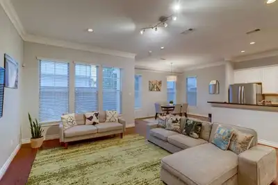 Image de Unwind in this cozy central home