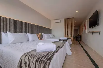 Image de Spectacular City Views -Prime Location-Clock Tower