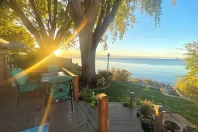 Image de Reveries on the Lake-lakefront Kingsville Cottage, Your home away from home in Kingsville