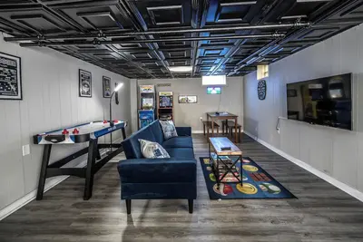 Image de Parkview Family Home w/ Game Room, Garage, Firepit