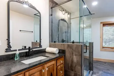 Image de Charming 2-bedroom Loft with Ac, WiFi in lovely Jay
