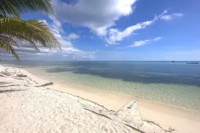 Image de Sand & Sea Hideaway - Quite family friendly beach