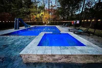 Image de Sweet Tea & Serenity * Pool + Hot Tub * Fire Pit * Playground *