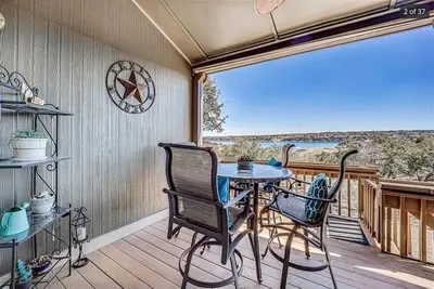 Image de 3 story with Lake Views, Golf, Amenities