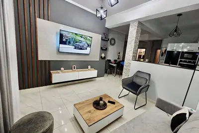 Image de Modern family apartment in historical Athens center. \n\nCasa Di Leandro