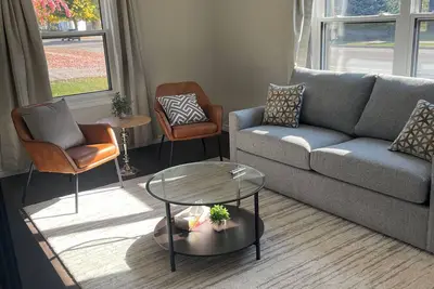 Image de A cozy 3 bedroom house is ideal for your family and pets.