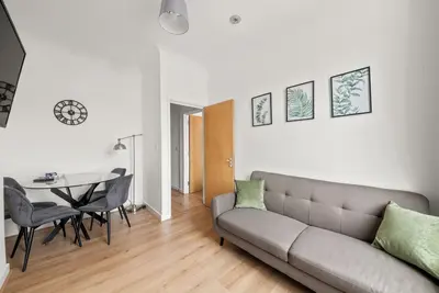 3 Bed in Central Reading - parking available