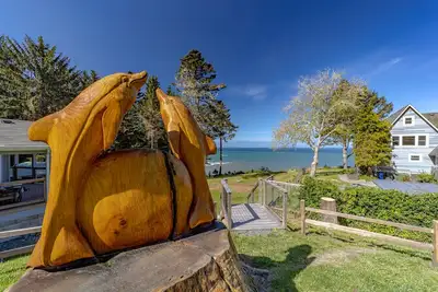 Image de Stunning modern 3br, 2ba Oceanside Bluff Retreat in Trinidad, California