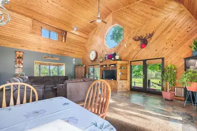 Image de Hunters Retreat Special!