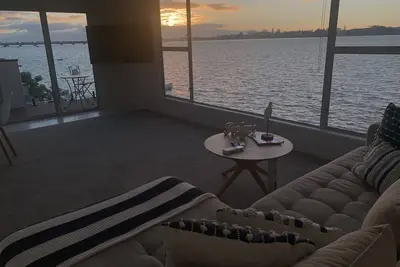 Absolute waterfront - modern, spacious apartment with stunning waterfront views