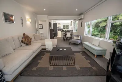 Image de Spacious 3-bedroom apartment in Tauranga with partial inner harbour views