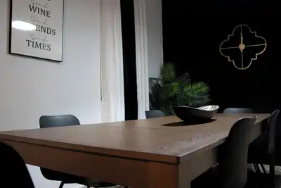 Image de Prime Spot Getaway - Peaceful and quiet close to everything you need.